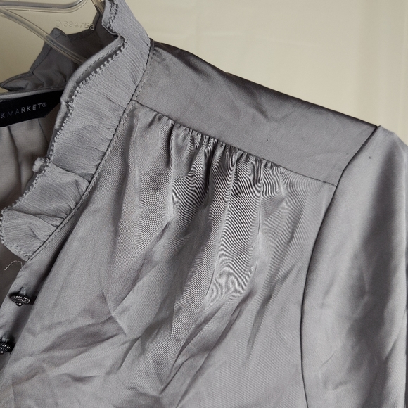 Size 2 Button Down Blouse WHBM - Picture 4 of 16